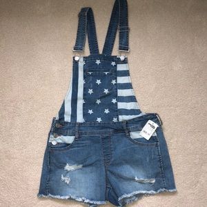 Overall shorts